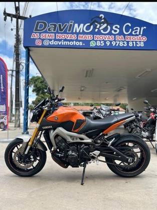 YAMAHA MT-09 
